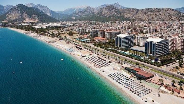 ЈЕДНА ПРЕЛЕПА РИВИЈЕРА, ПУНО ОПЦИЈА: Анталијска регија, спој вешто очуваних природних лепота, богате историје и савремених хотелских ланаца 